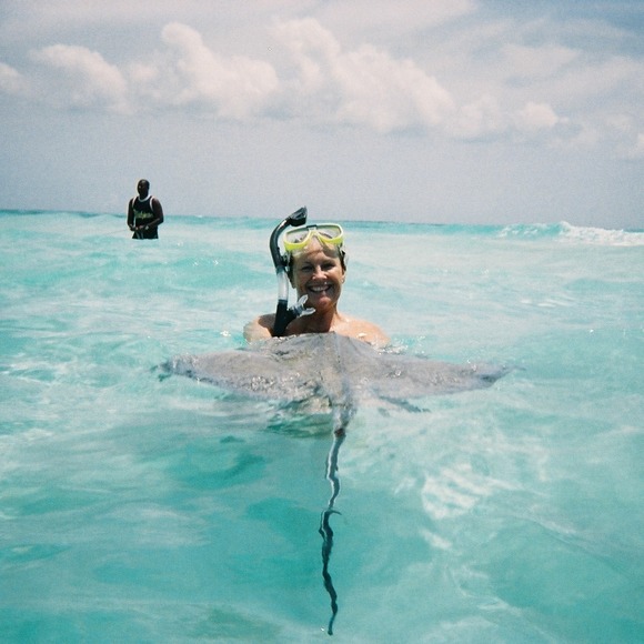 Meet your Posher, Lynn - Picture 1 of 1